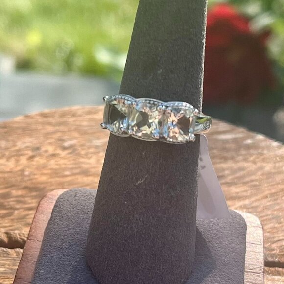 Jewelry - Stunning 2.7 CTW Green Amethyst, Grade AA, MAKE OFFER